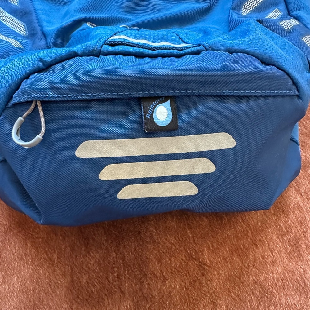 Osprey Packs Escapist 18 Daypack Indigo Blue Backpack - Picture 4 of 10